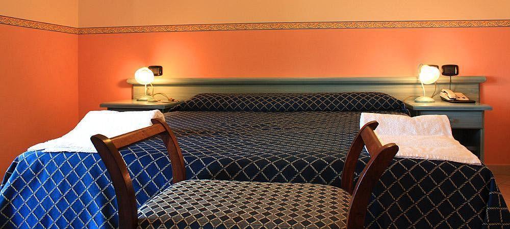 Hotel Le Palme SantʼAnna Arresi المظهر الخارجي الصورة