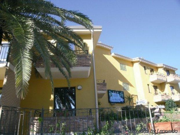 Hotel Le Palme SantʼAnna Arresi المظهر الخارجي الصورة