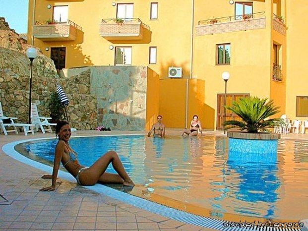 Hotel Le Palme SantʼAnna Arresi المظهر الخارجي الصورة